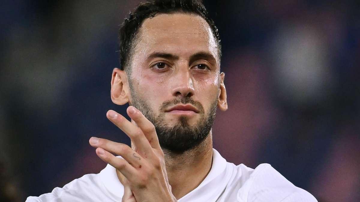 Turchia ko, Calhanoglu non fa drammi: "C'è tristezza, ma possiamo ancora passare come secondi"