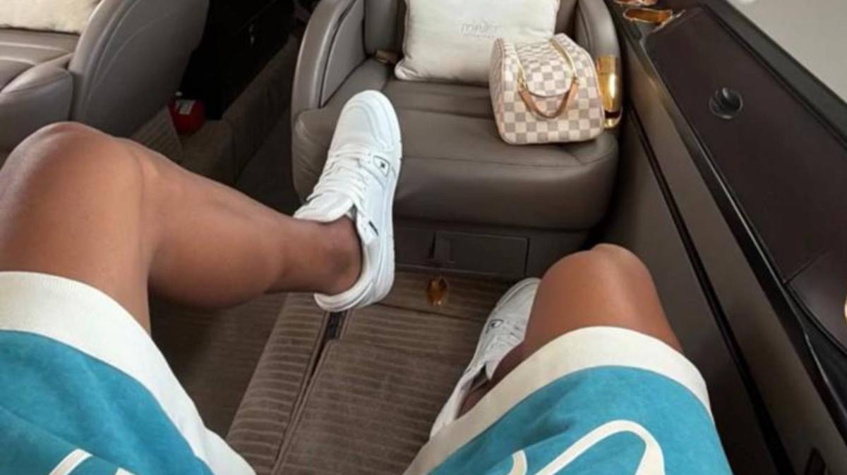 FOTO - Khalaili è in arrivo: foto dall'aereo, è in volo per Milano