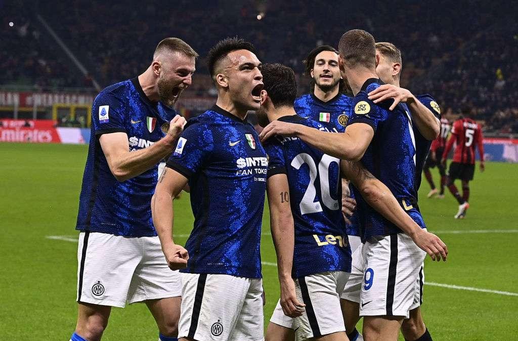 Zoff: "Lo scudetto è un affare a tre, l'Inter è in piena competizione"