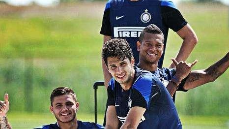 Tweet Icardi a Ranocchia: "Vai a dormire!". "Mauro..."