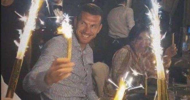 Dzeko, grande festa in un ristorante chic di Milano per i suoi 37 anni