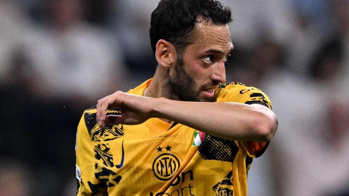 GdS - Calhanoglu sedotto e abbandonato, ma il Galatasaray può tornare alla carica. Marotta e Chivu...
