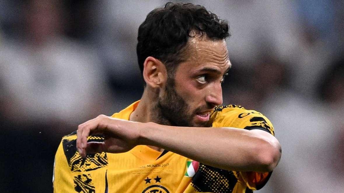 Sky - Calhanoglu-Inter, situazione immutata: nessuna distensione, si attende una mossa del Galatasaray
