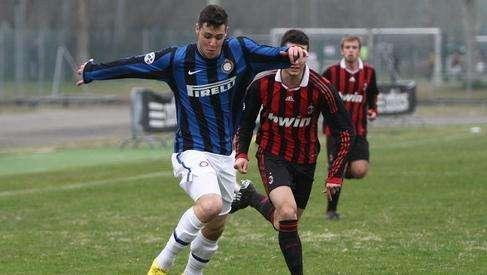 Stagione 2009/2010 - Destro con la maglia dell'Inter Primavera