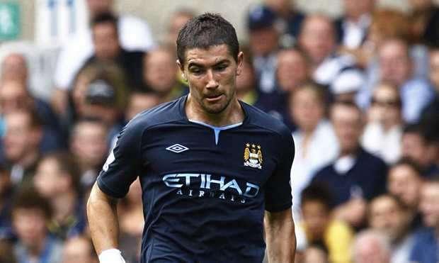 Mou non molla Maicon. Ma intanto per Kolarov...