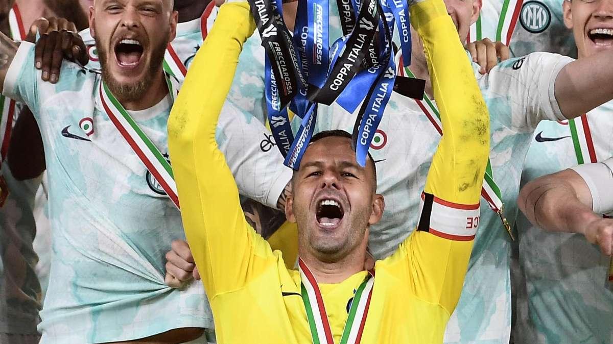 Handanovic con orgoglio dopo aver sollevato la Coppa Italia: "Una buona abitudine da mantenere" 