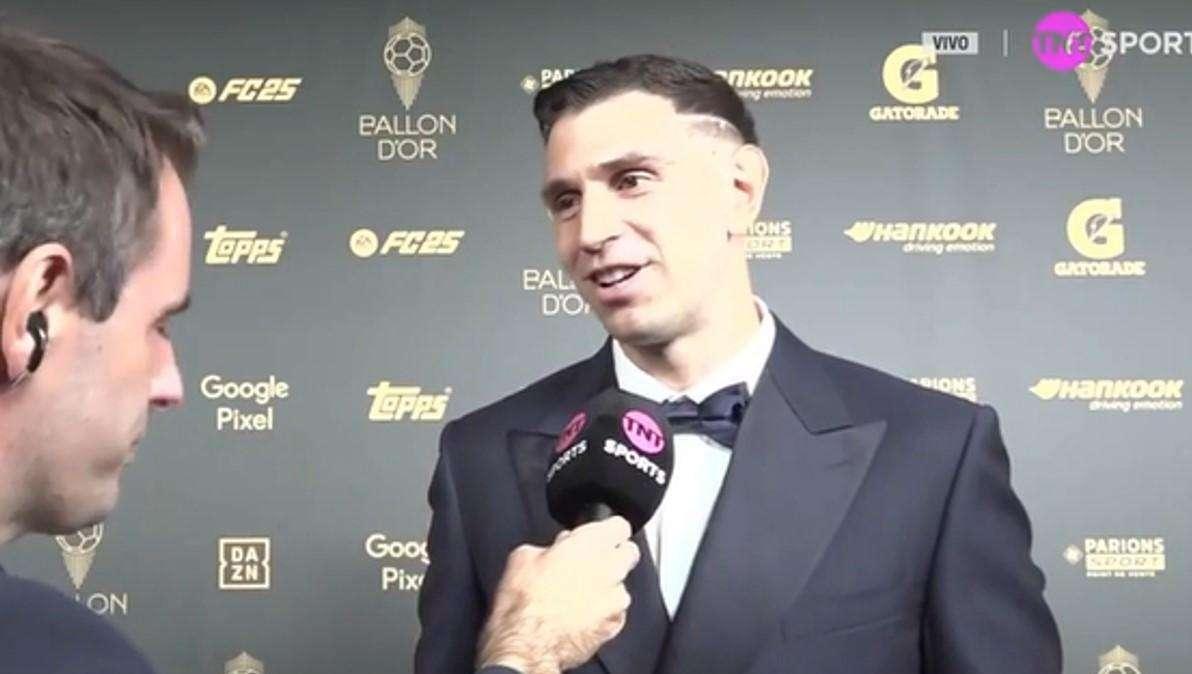 Emiliano Martinez: "Lautaro merita di giocarsi il Pallone d'oro, è stato uno dei migliori"