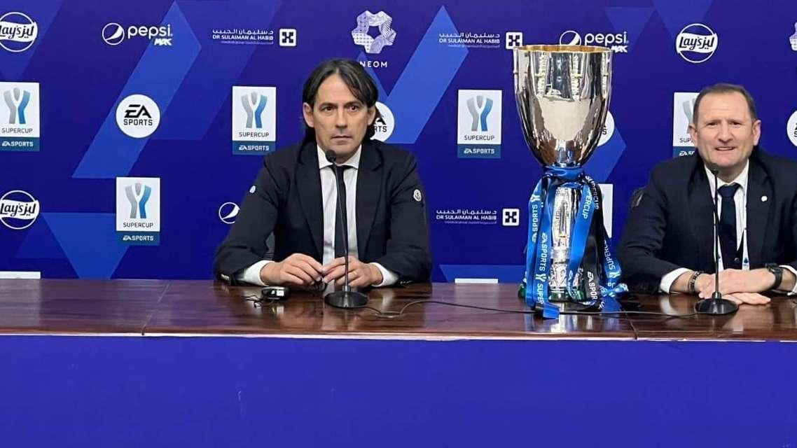 Finisce la conferenza, applausi per Inzaghi da parte dei giornalisti locali
