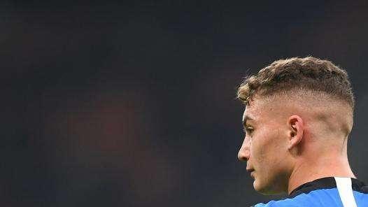 VIDEO - Traversa da fermo, gol in slalom e assist: Esposito-show con l'Under 19 azzurra