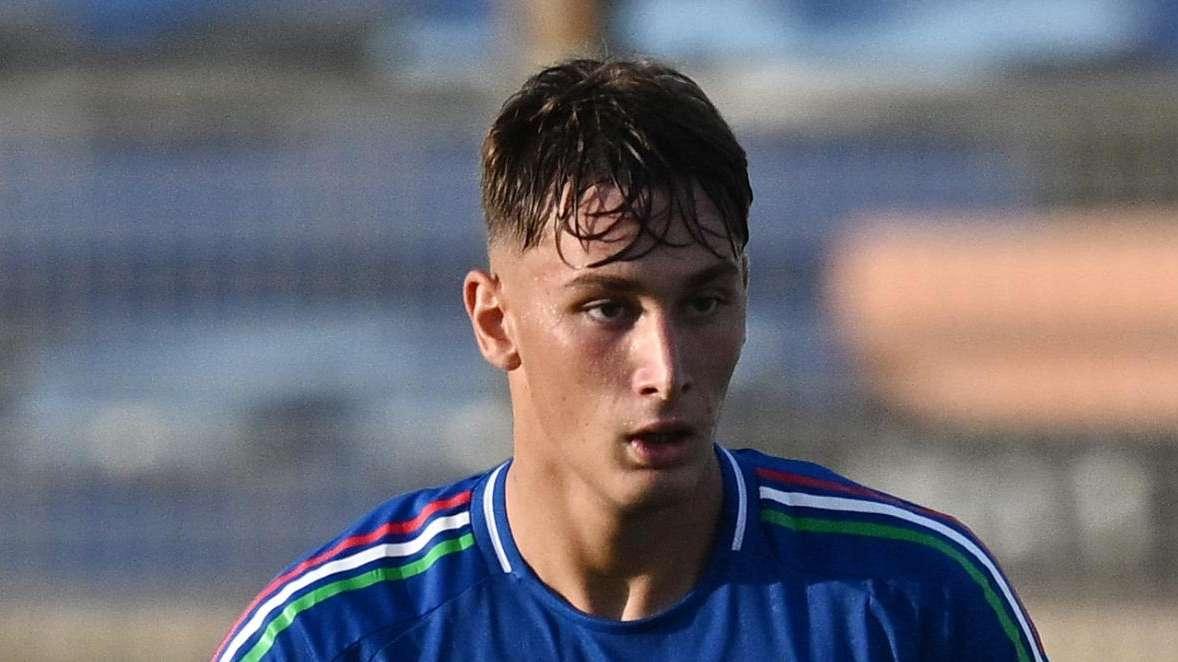 Torino su Pio Esposito. Oggi incontro con l'agente, ma Chivu potrebbe decidere di trattenerlo. Il punto