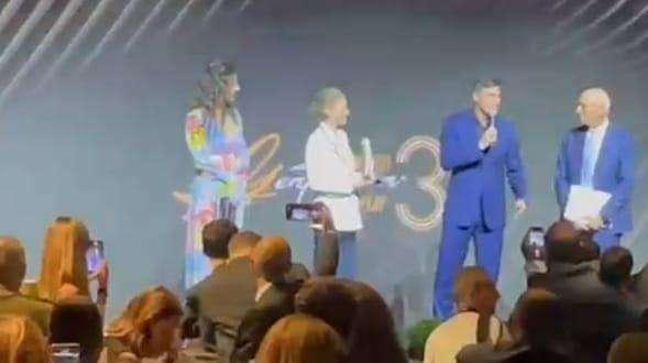 VIDEO - A Zanetti il 'Premio Gentleman Calciatore 30 anni': "L'Inter è una grande famiglia, ho vissuto tante emozioni"