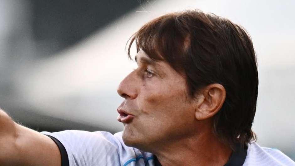 Olympiacos ko a due giorni dal test con l'Inter: vince 2-1 il Napoli. Che perde Lukaku per infortunio 
