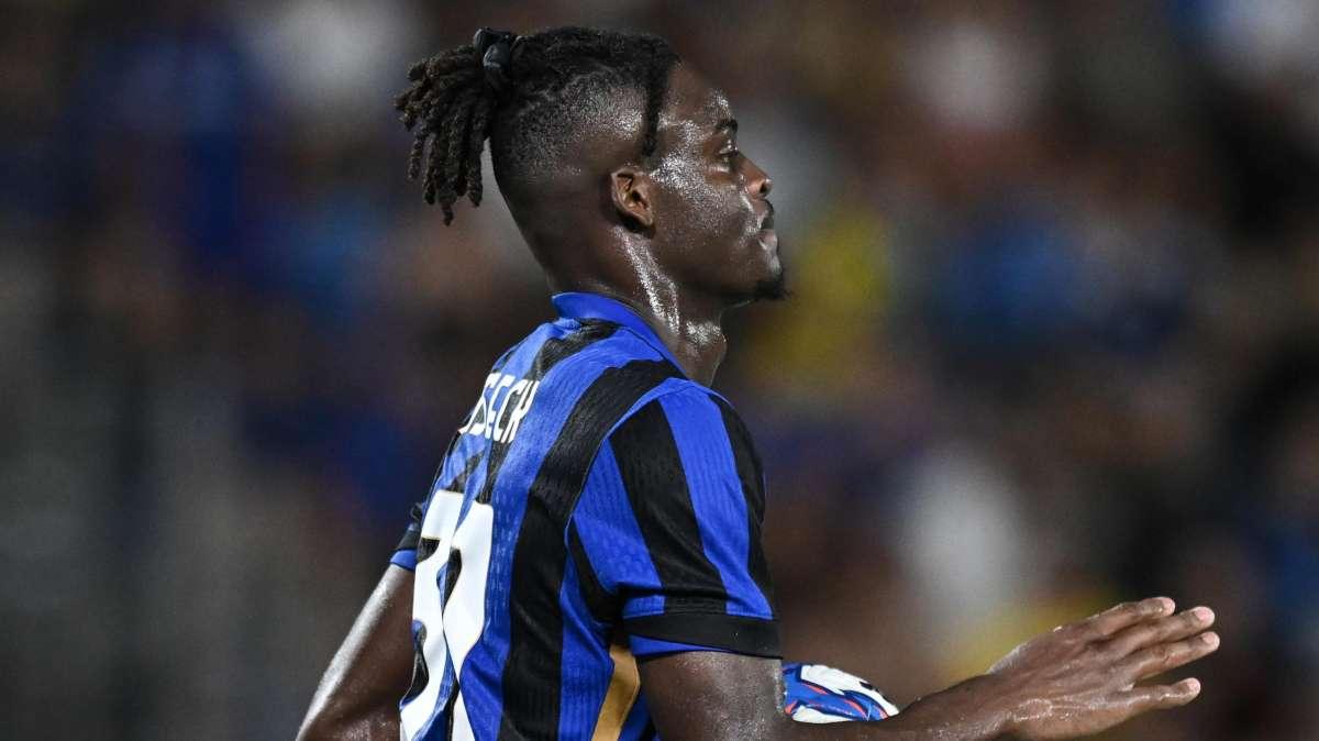 Corsera - Il vantaggio dell'Inter è la continuità. Nuovo difensore: Oaktree sceglie il 'modello' Bisseck 