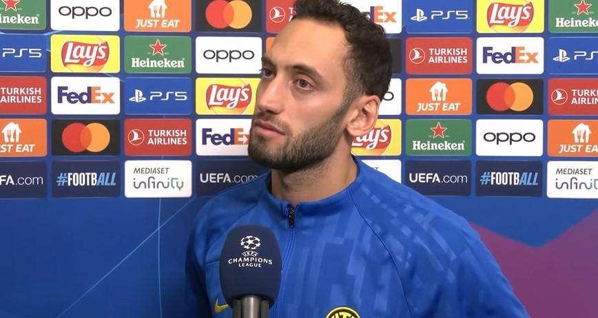 Calhanoglu a Infinity: "Asllani? È il mio fratellino, sta crescendo. Vuole giocare ma serve pazienza"