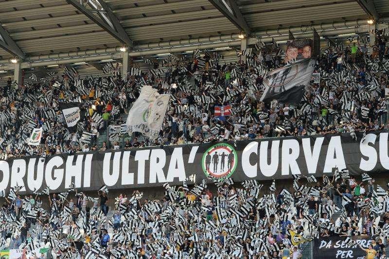 Curva Juventus chiusa un turno. Il club ricorre, ma la risposta del Torino è durissima