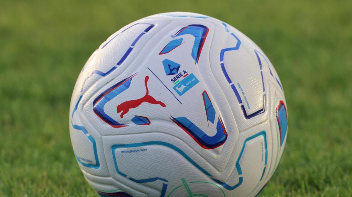 Serie A, presto il nuovo pallone con sensori. A 'spoilerarlo' De Siervo