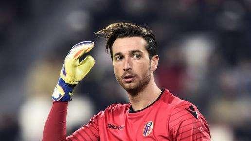 Bologna, stop di 2 settimane per Mirante: salta l'Inter