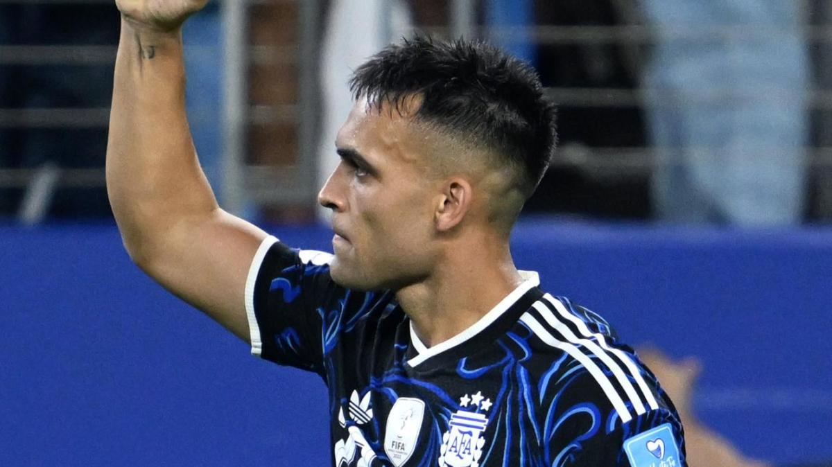 Lautaro fa ammattire Tagliafico. Tutto per colpa di una figurina
