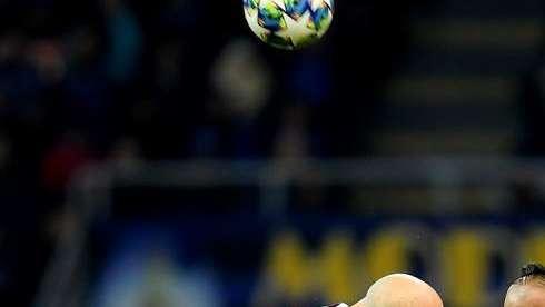TS - Vidal-Inter, è una partita a scacchi. Llorente-Politano solo a fine mercato