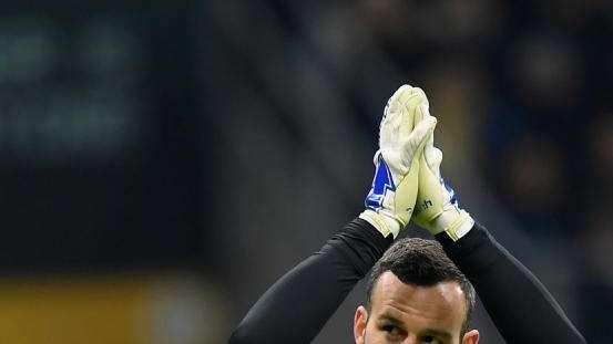 GdS - Handa, il rinnovo di un anno è già fatto. Inter su Musso: subito a Milano o nel 2021/2022?