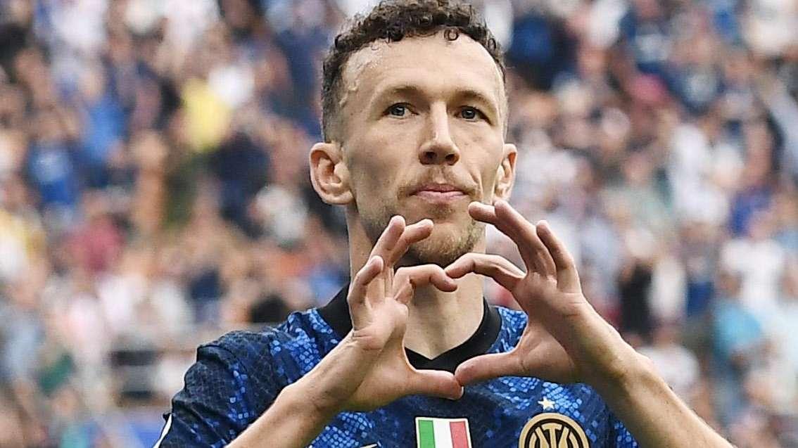 Perisic saluta l'Inter: "Grazie a tutti, onorato di aver fatto parte di questo club". Poi la citazione finale