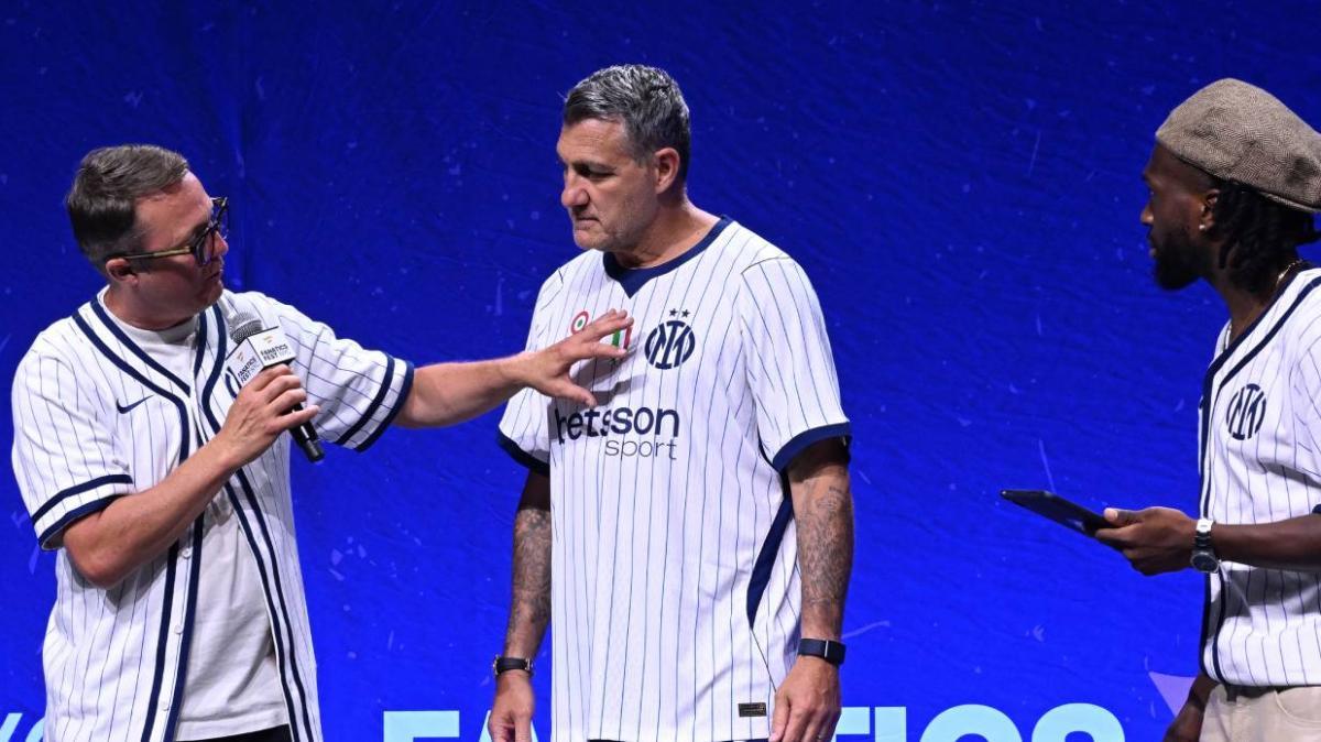 Inter Away Kit 2026/27, lancio a New York con Vieri testimonial