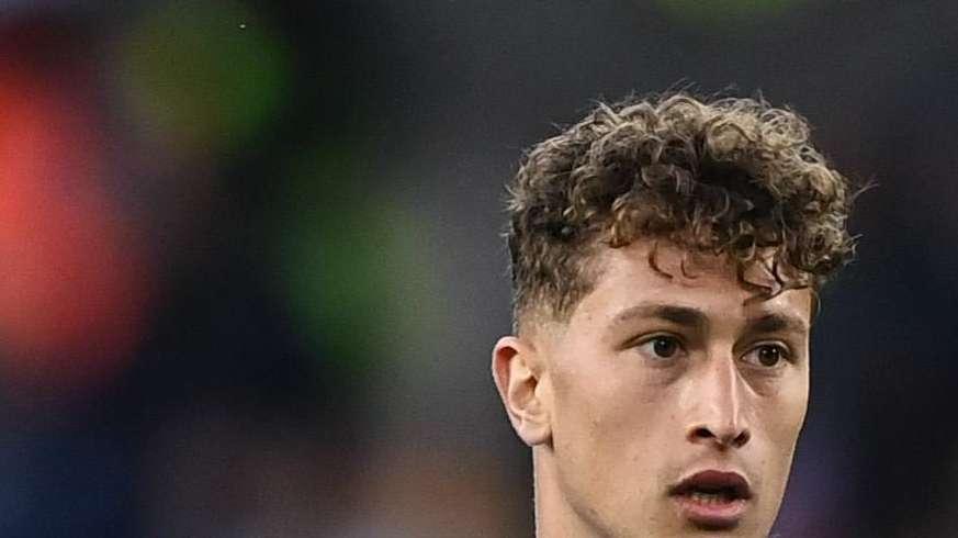 Spezia, Esposito chiede la maglia a Osimhen ma è... per Seba: "Anche lui fa l'attaccante e gli piace tanto"