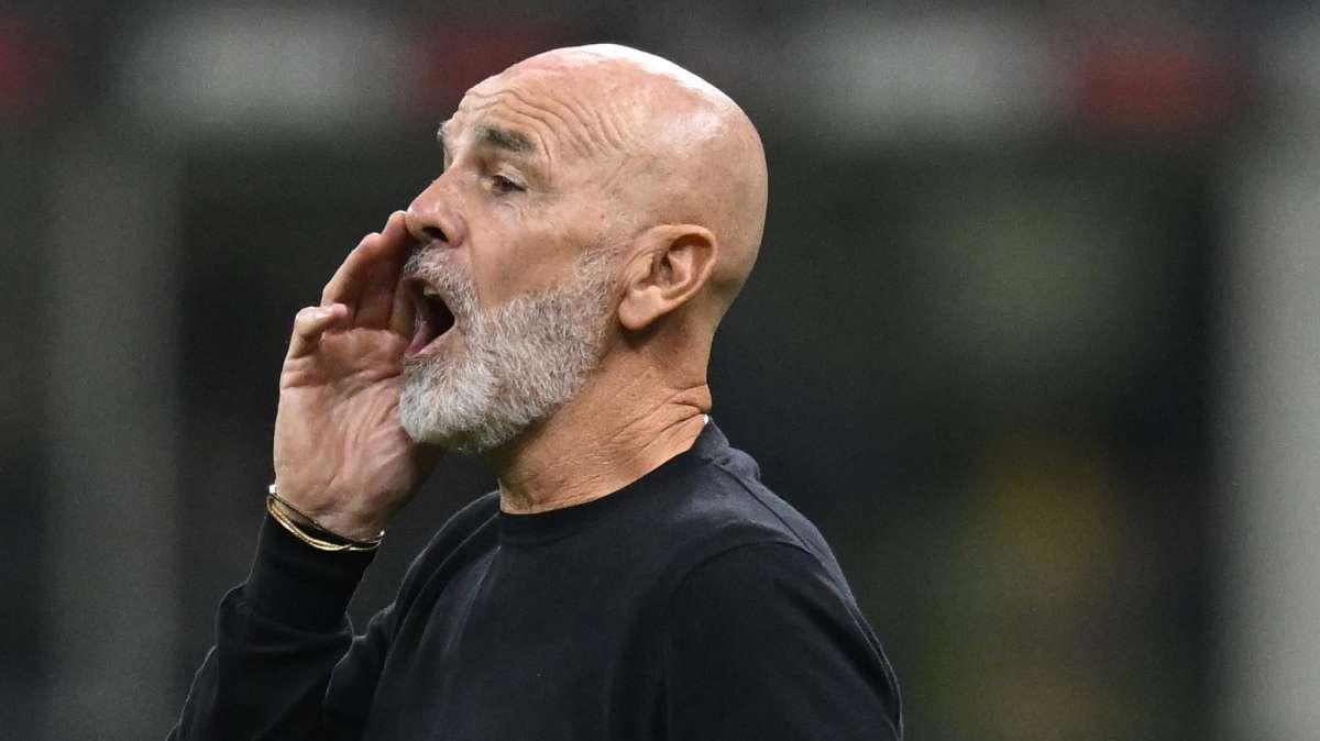 Pioli risponde a Dzeko: "Capisco la voglia di giocare, ma la strada è questa. Sa dov'è il mio ufficio" 