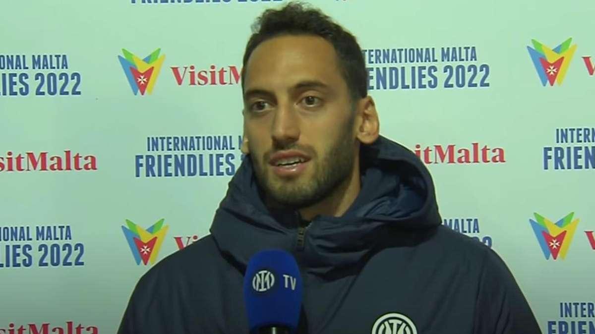 Calhanoglu a ITV: "Il gol più bello e importante l'ho segnato al Barcellona. Napoli? Vogliamo migliorare"