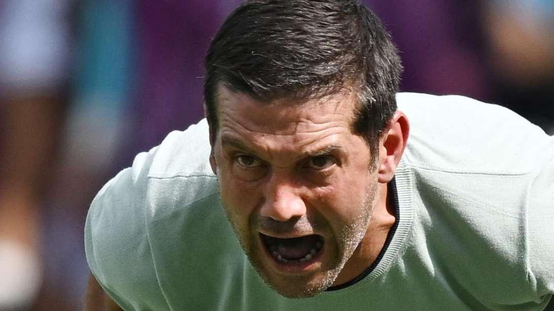 CdS - Inter, priorità alla difesa: Chivu lo ha ribadito ai dirigenti. Leoni svetta su tutti, ma serve cedere