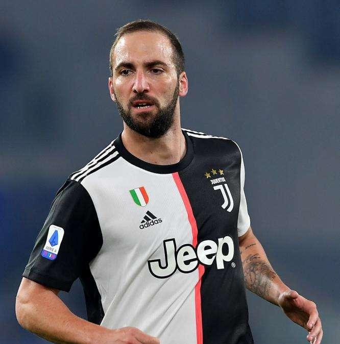 Higuain sfida l'Inter: "Male con Sassuolo e Lazio, adesso testa al campionato"