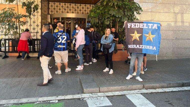VIDEO - Fiducia e consapevolezza: parola ai tifosi interisti sulle strade di Barcellona