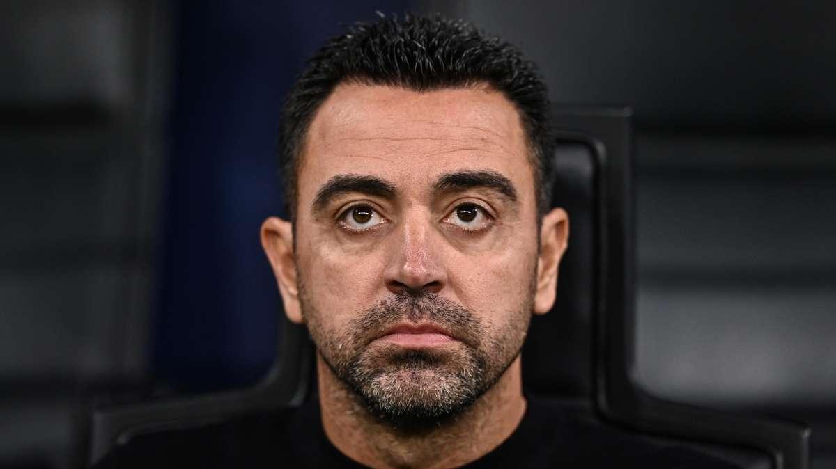 Xavi fa dietrofront: "Resto al Barcellona, ho sempre voluto il bene del club"