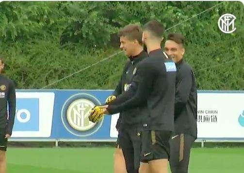 VIDEO - L'Inter prepara la trasferta di Napoli: l'allenamento della vigilia 