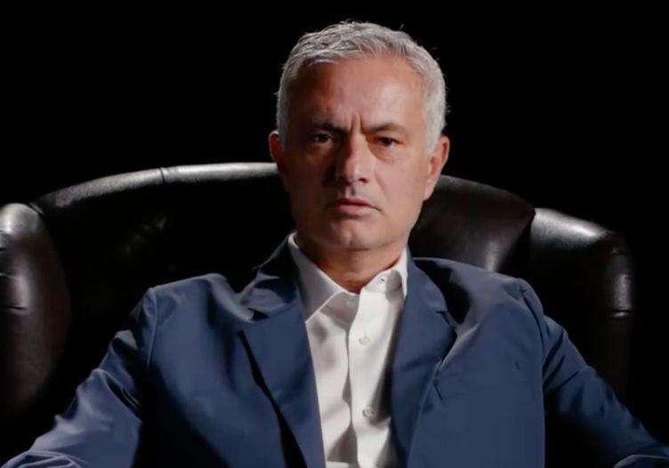 Mourinho si tuffa nel mondo dei vini e lancia la sua prima bottiglia: 'The Special One'
