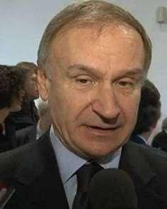 Petrucci ribatte a Calderoli: "Calcio autosufficiente"