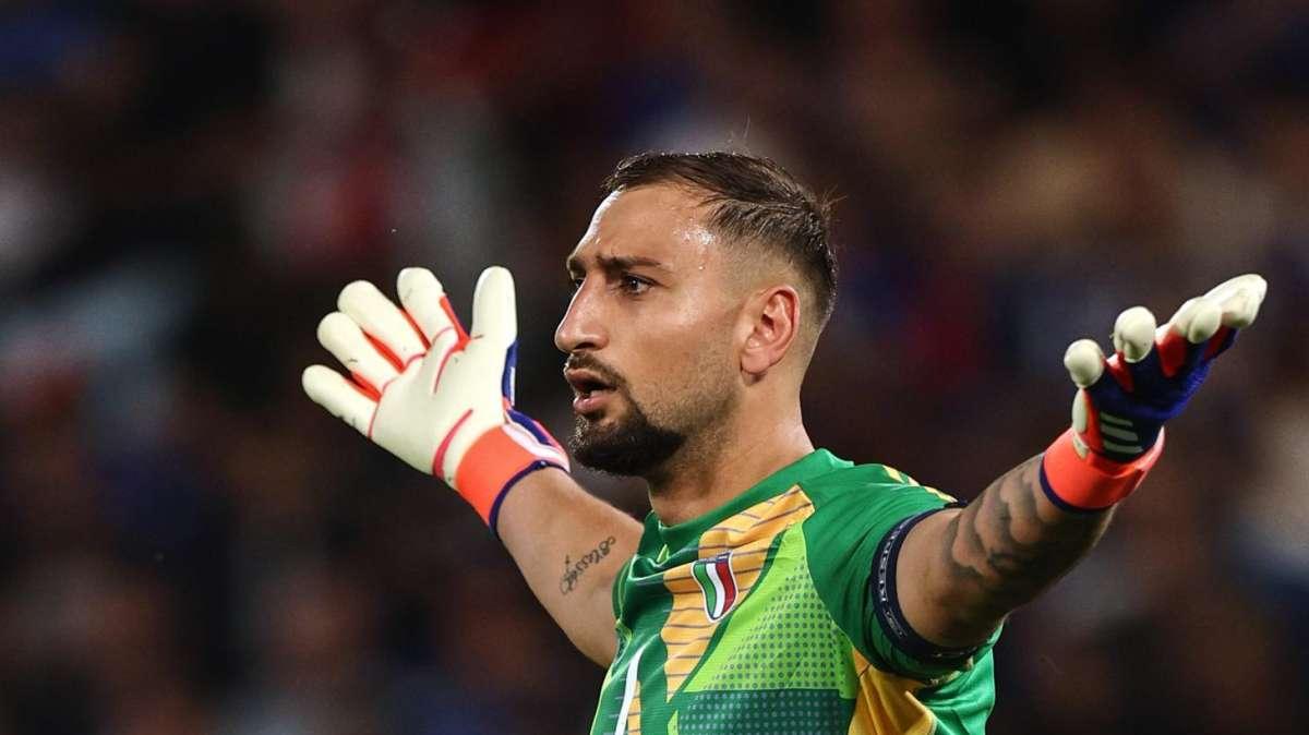 L'ag. di Donnarumma: "Stiamo trattando il rinnovo con il PSG, è la sua priorità. Non c'è alcuna rottura"