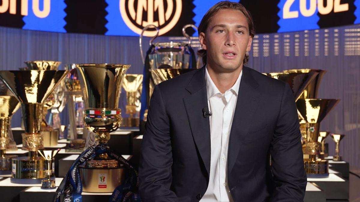 Esposito: "Il rinnovo un'emozione. Ripagherò la fiducia di Chivu"