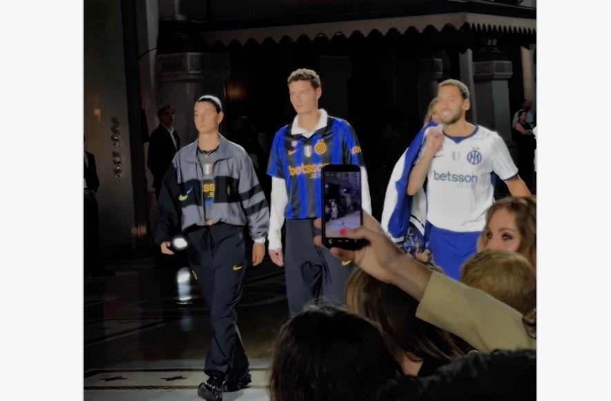 Pavard protagonista di 'Vogue World': "Fiero di aver rappresentato l'Inter"