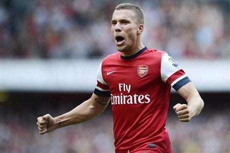 Podolski, lo sfogo non basta: panchina contro gli Hammers. L'Inter sorride