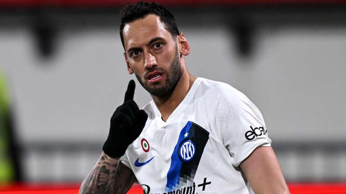 Sky - Calhanoglu salta l'Atalanta, ma può recuperare per Genoa o Bologna: i tempi per il rientro in campo 