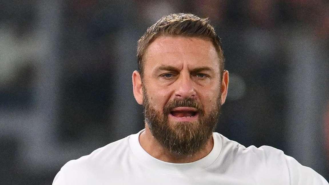 De Rossi: "Per la Champions ci sono 8-9 squadre, difficile lasciarne quattro dietro. Inter tra le favorite"