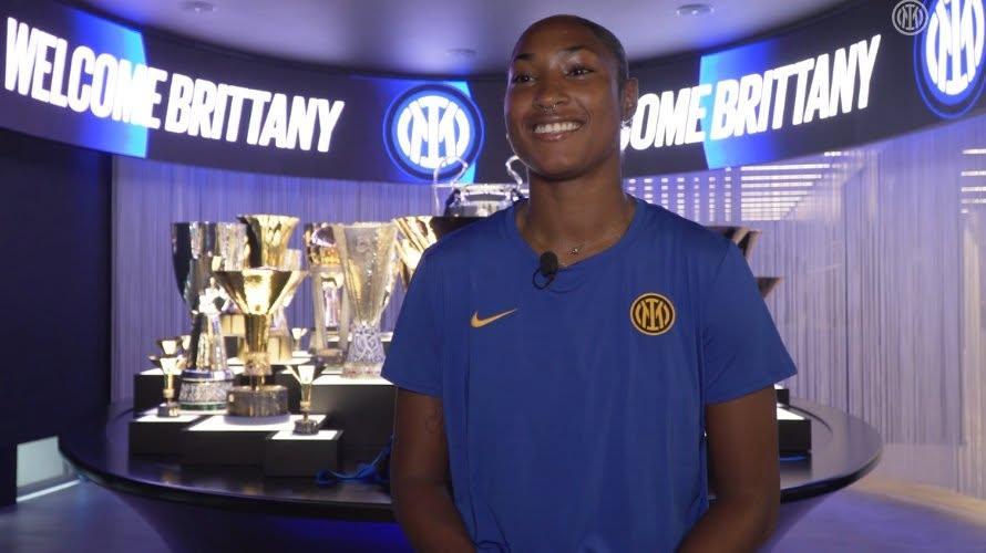 Raphino si presenta: "Inter club straordinario, surreale vestire questi colori"