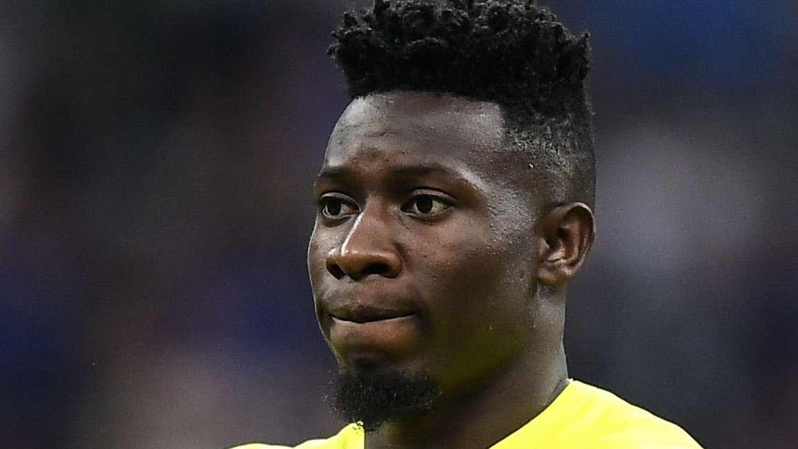 Onana travolto dalle critiche, Parker: "Non è da United. Giocherebbe meglio come terzino"