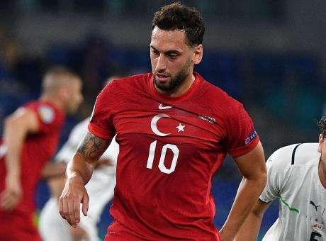InterNazionali - Calhanoglu l'unico interista in campo in Turchia-Italia. Panchina per Barella e Bastoni