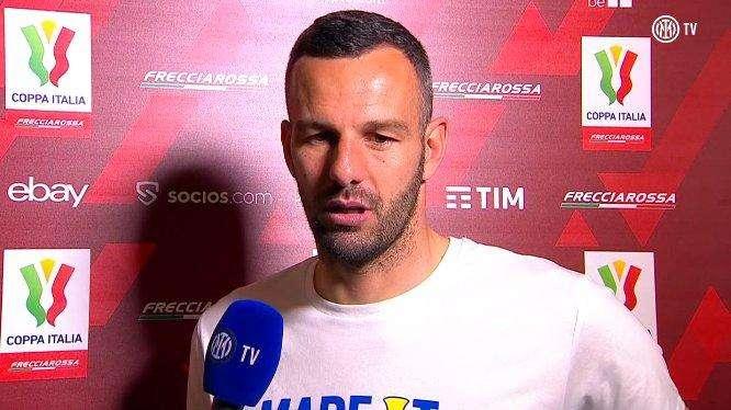 Handanovic, primi passi da collaboratore: l'ex capitano in tribuna per l'Inter U19, con lui Kolarov