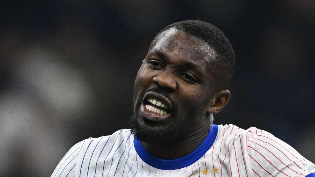 Tremoulinas: "Thuram è forte. Ma non mi piace che giochi meglio con un Lautaro al fianco"
