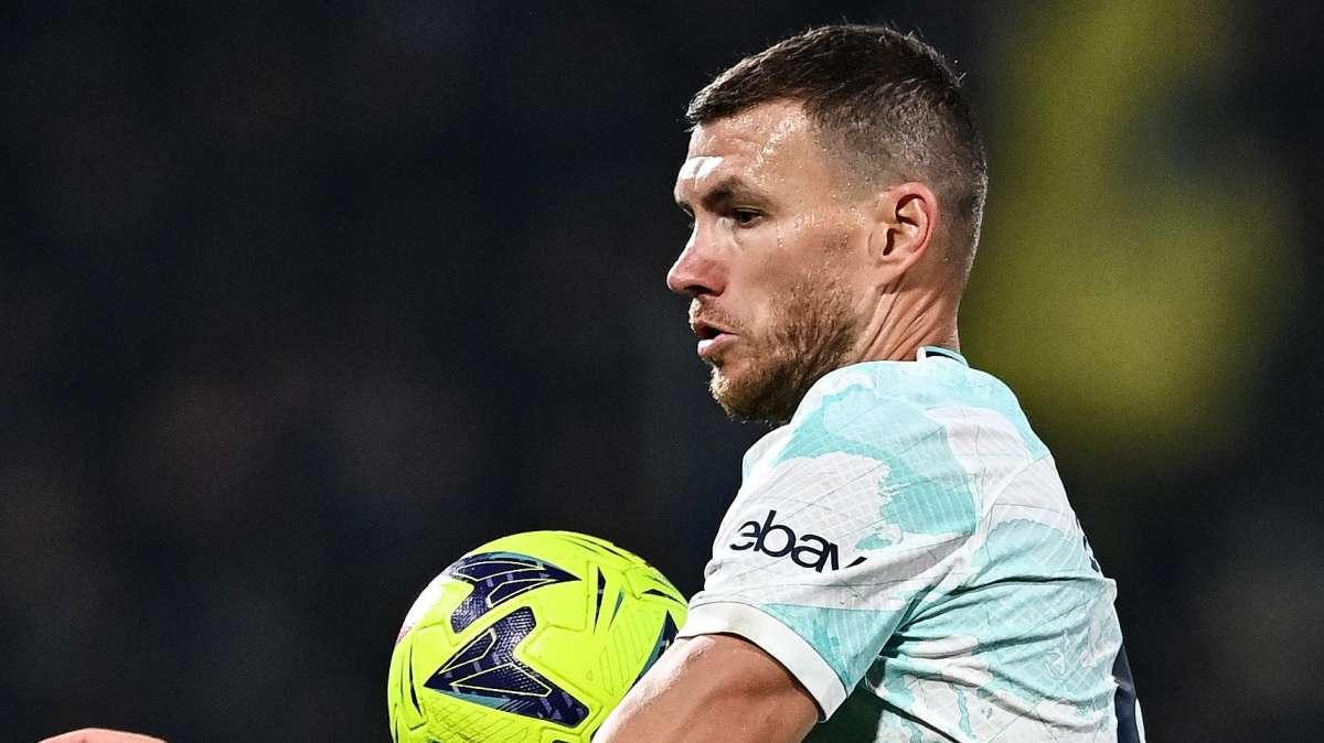 Bosnia, problemi fisici alle spalle per Dzeko: il nerazzurro in campo al 63' contro la Slovacchia