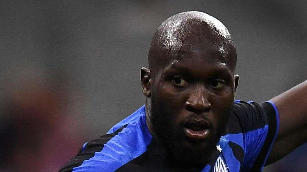 La Repubblica - Lukaku rischia 20 giorni di stop, Dzeko-Correa in ballottaggio. Previsto il lancio di Asllani