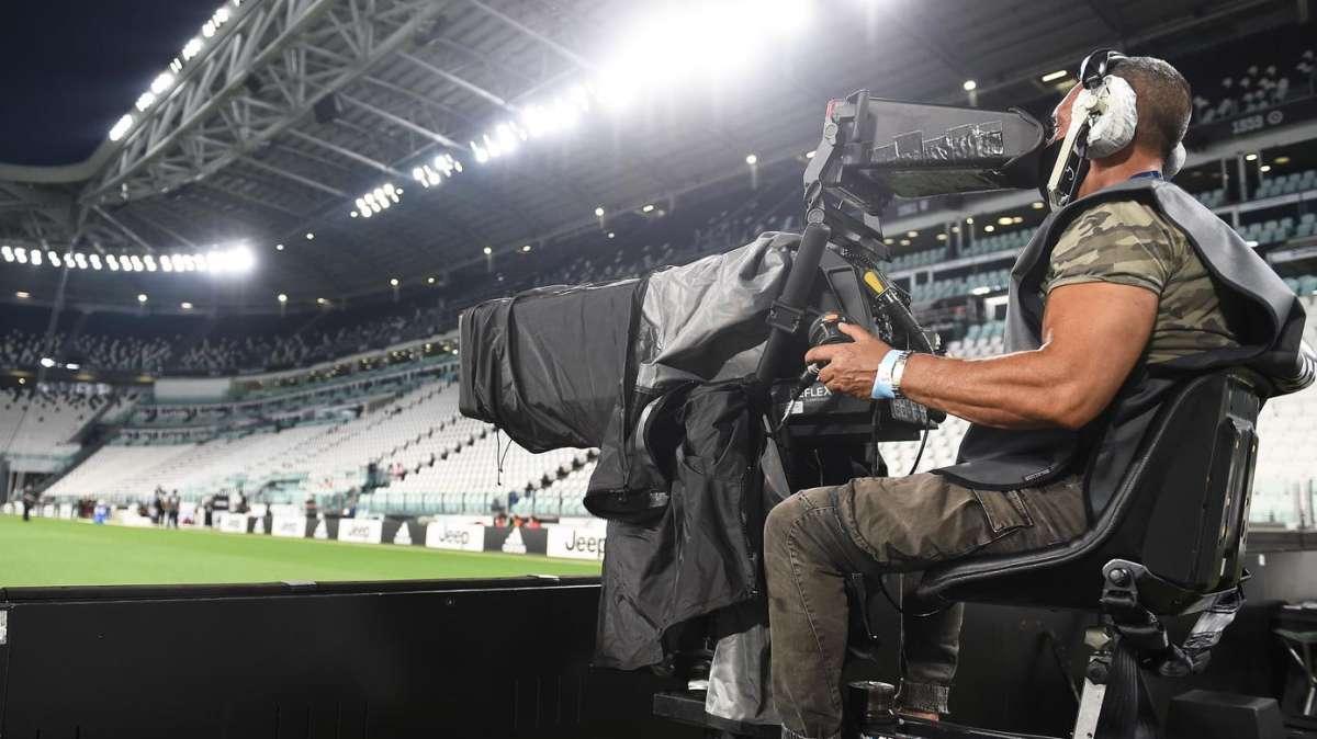La Lega Serie A convoca l'assemblea per il 16 giugno: si valuteranno le offerte per i diritti tv dal 2024/25